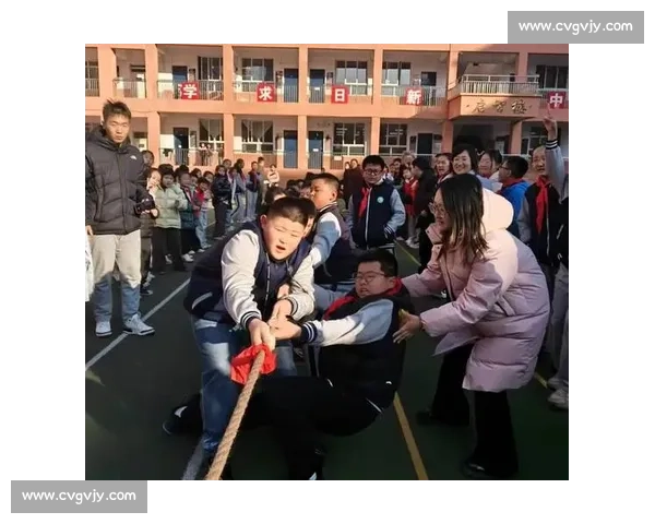 班级拔河比赛：团结与拼搏的力量展示